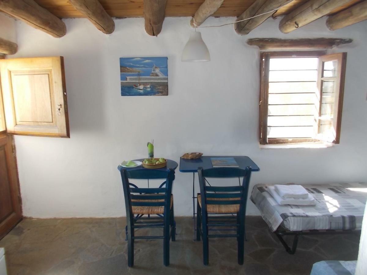 Cyclades Olive Museum'S Guest House Pitrofos Exterior foto